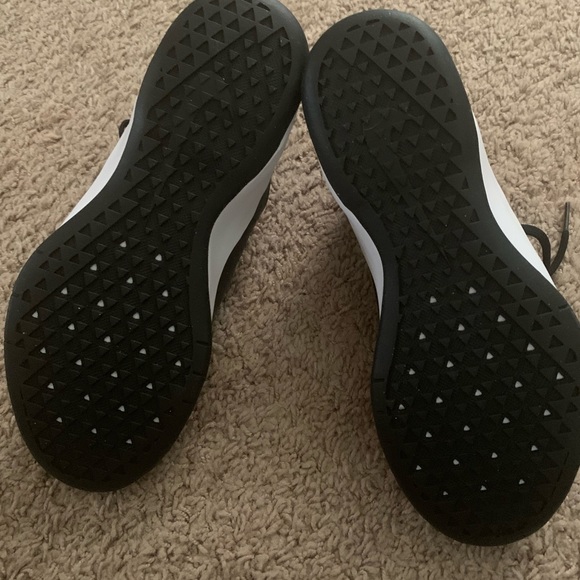 Brand new, never worn . - Picture 3 of 5